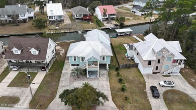 Welcome to this meticulously reimagined waterfront retreat in - photo 42