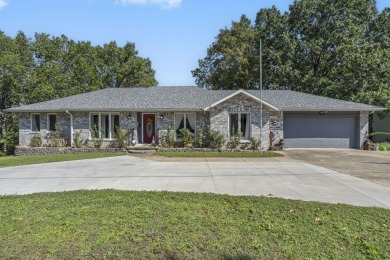 Lake Home For Sale in Kimberling City, Missouri