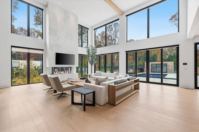 Experience a one-of-a-kind modern retreat offering a true resort - photo 8