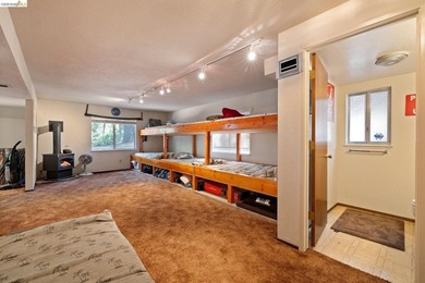 This cozy cabin comes fully furnished and move-in ready! This - photo 15