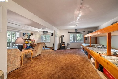 This cozy cabin comes fully furnished and move-in ready! This - photo 17