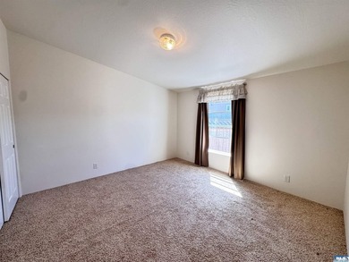 Welcome to easy, one-level living in the heart of Sequim! This - photo 18
