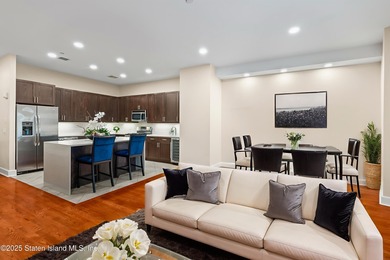 (private lake, pond, coastal) Condo For Sale in Staten Island New York