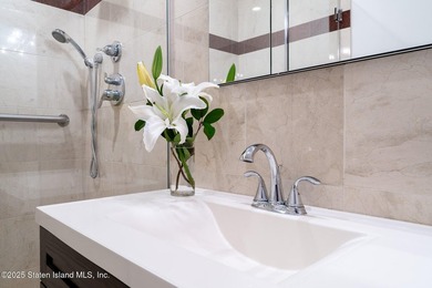 *PRICED TO SELL! GORGEOUS first-floor RENOVATED 2 BEDROOM 2 BATH - photo 10