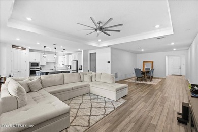 Don't miss this incredible opportunity! This home offers - photo 3