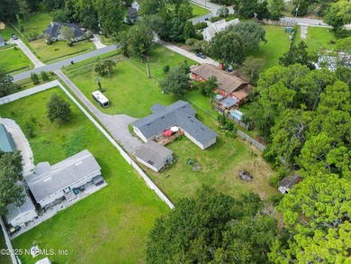 Spacious and inviting, this 4-bedroom, 3-bathroom home offers 2 - photo 6