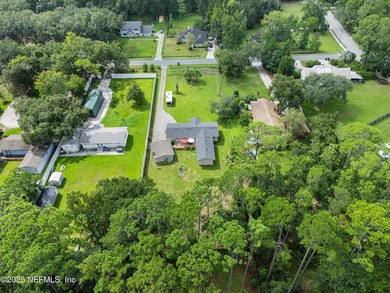 Spacious and inviting, this 4-bedroom, 3-bathroom home offers 2 - photo 7