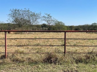 Over 24 rolling acres with hilltop views, plus Ag-exemption! - Lake Acreage For Sale in Brashear, Texas