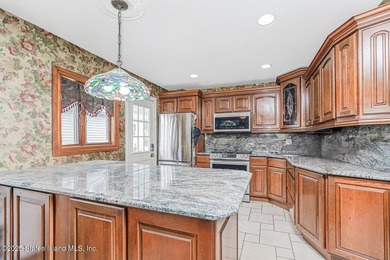 First time on the market! This detached 3-bedroom, 2-bath ranch - photo 7