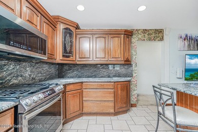 First time on the market! This detached 3-bedroom, 2-bath ranch - photo 9
