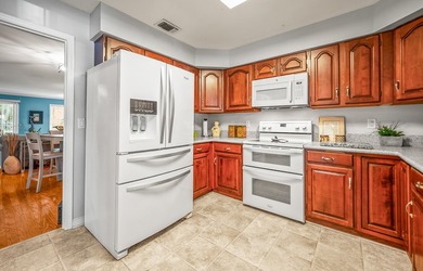 *Motivated Seller* Discover easy, low-maintenance living in this - photo 12