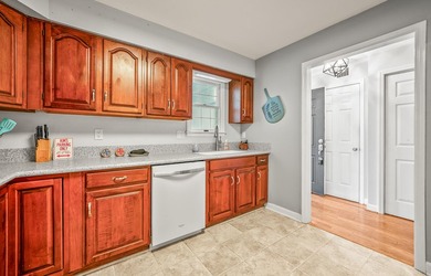*Motivated Seller* Discover easy, low-maintenance living in this - photo 13