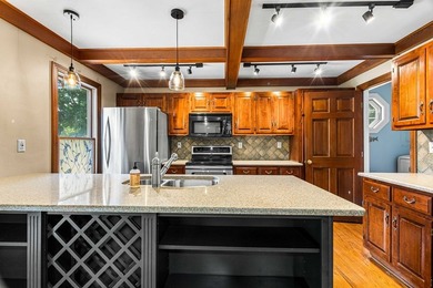 Located in the established College Park neighborhood in the Town - photo 27