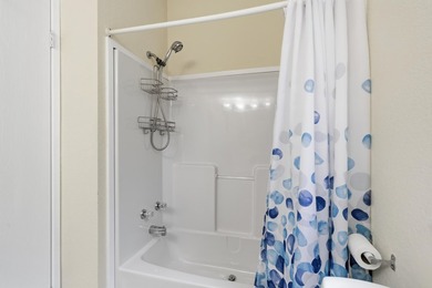 PRICED TO SELL!! MOTIVATED SELLER!! 2 bedroom, 2 bath home - photo 28