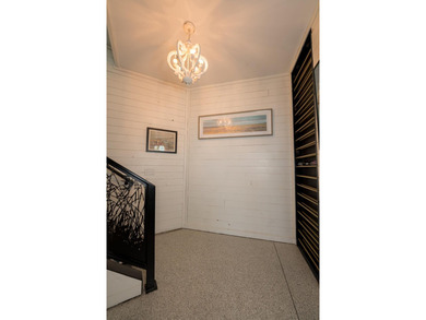 Stunning lake view luxury estate with dual living potential! - photo 33