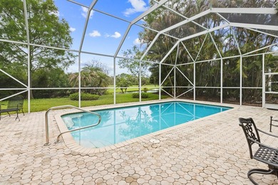 Discover luxury living in Palm Cove Golf & Yacht Club in this - photo 34