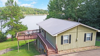 Lake Home For Sale in Lavonia, Georgia