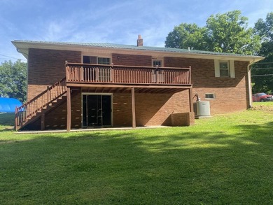 Nice well-kept countryside home in Knifley, Kentucky! This brick - photo 8