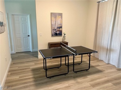 Move-in ready 4BR/3BA waterfront beauty with direct Gulf access - photo 3