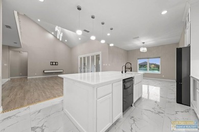 Luxury 5 Bedroom, 4 bath Home located in the Exclusive SPI Golf - photo 4