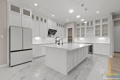 Luxury 5 Bedroom, 4 bath Home located in the Exclusive SPI Golf - photo 6