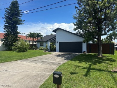 Cape Coral Lakes Area Home For Sale in Cape Coral Florida