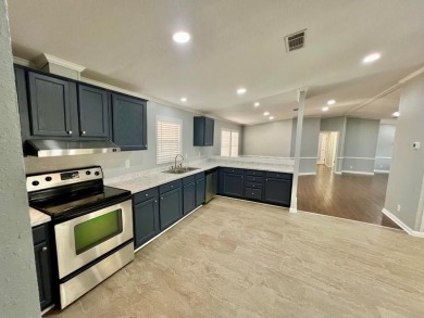 Lake Sam Rayburn  Home For Sale in Brookeland Texas