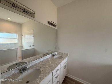 Nearly 3,000 sq ft of beautifully crafted new construction in a - photo 12