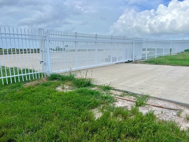 Welcome to SUNSET SHORES. Conveniently located off Loop 1781 and - photo 12