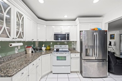Excellent Opportunity in West Palm Beach,FL.This 3 bedroom,2 - photo 13