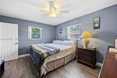 Excellent Opportunity in West Palm Beach,FL.This 3 bedroom,2 - photo 22