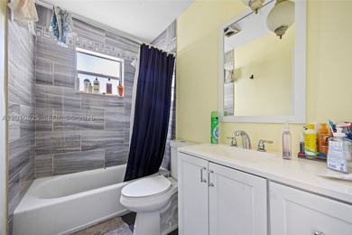 Excellent Opportunity in West Palm Beach,FL.This 3 bedroom,2 - photo 29