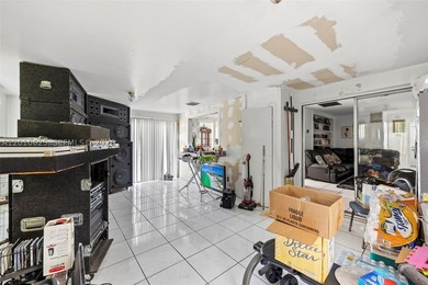 Excellent Opportunity in West Palm Beach,FL.This 3 bedroom,2 - photo 33