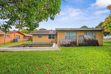 Excellent Opportunity in West Palm Beach,FL.This 3 bedroom,2 - photo 38