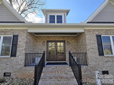 This modern, new construction home, in desirable Hutton Estate - photo 3