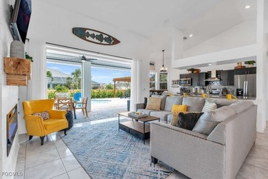 Welcome to 1720 SW 49th Ln, a charming 3-bed, 2-bath pool home - photo 8