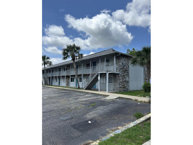 First floor, two bedroom condo in Niceville. New HVAC unit in - photo 3