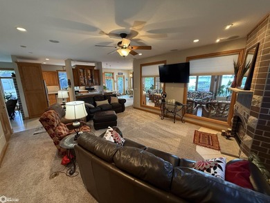 Unrivaled Waterfront Luxury with Private Guest Retreat & Sandy - photo 20