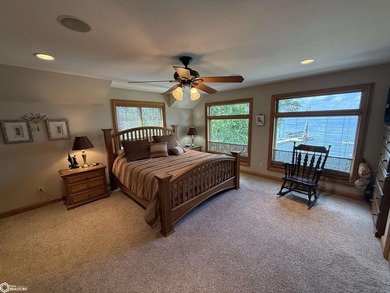Unrivaled Waterfront Luxury with Private Guest Retreat & Sandy - photo 25