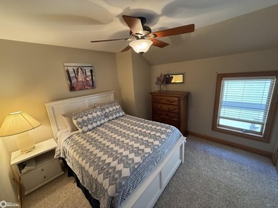 Unrivaled Waterfront Luxury with Private Guest Retreat & Sandy - photo 33