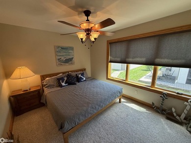 Unrivaled Waterfront Luxury with Private Guest Retreat & Sandy - photo 37