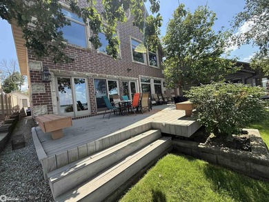 Unrivaled Waterfront Luxury with Private Guest Retreat & Sandy - photo 49