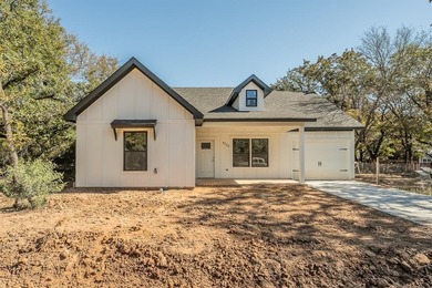 Lake Granbury Home Active Under Contract in Granbury Texas