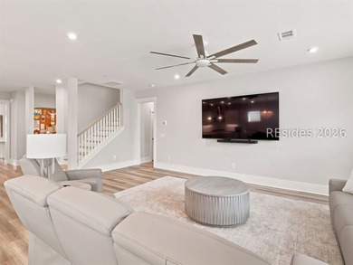 The custom heated and chilled in-ground pool, water features - photo 17