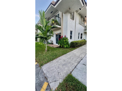 Kendale Lakes Area Condo Sale Pending in Miami Florida