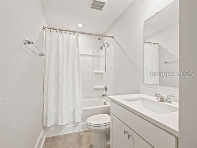 The custom heated and chilled in-ground pool, water features - photo 31