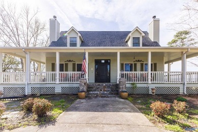 Wake up to million-dollar Lake Guntersville views every single - photo 2
