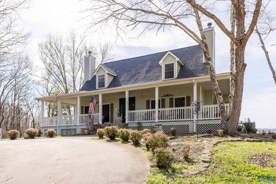 Wake up to million-dollar Lake Guntersville views every single - photo 3