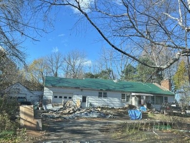 Lake Champlain - Clinton County Home For Sale in Chazy New York