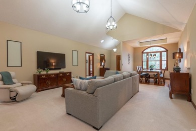 This pristine home on Bloomington's south side benefits from its - photo 5